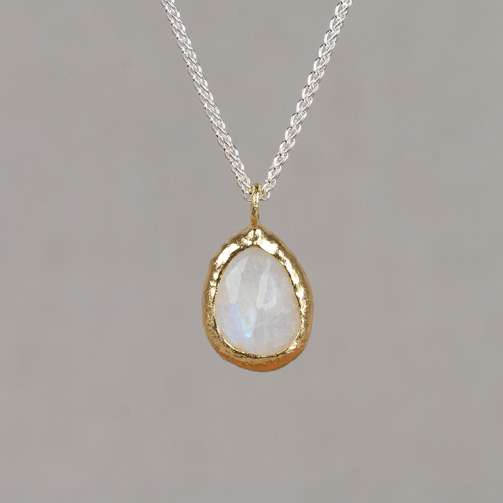 JehJewelscollierzilvermetgrotedruppelverguldmetmaansteen21497__1